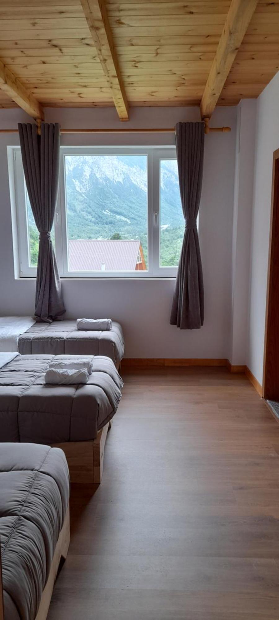 Guesthouse Dritan Tethorja Theth Phòng bức ảnh